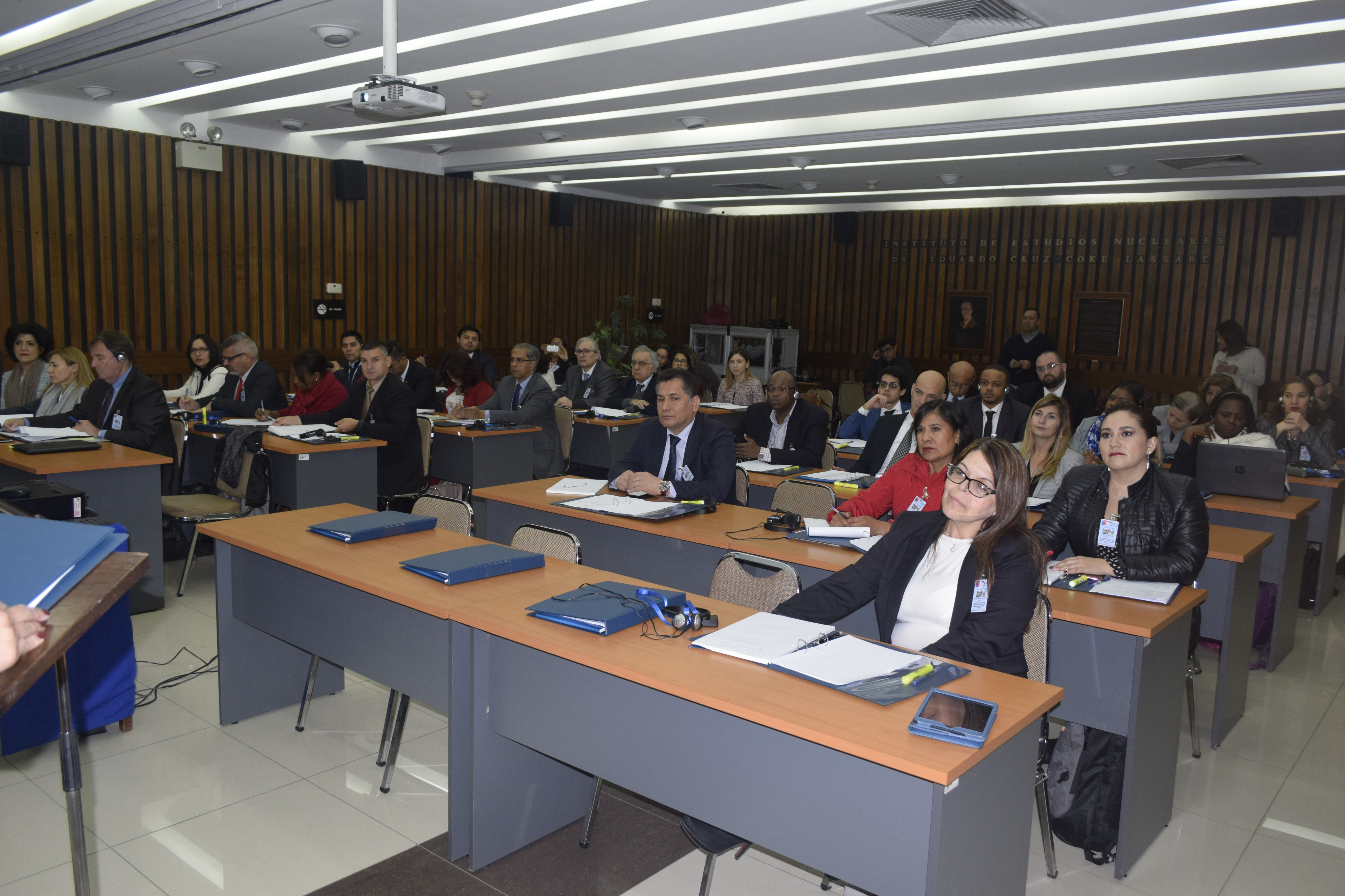 Participants in the IAEA Workshop on Nuclear Law held in Santiago, Chile _dsc00921.jpg
