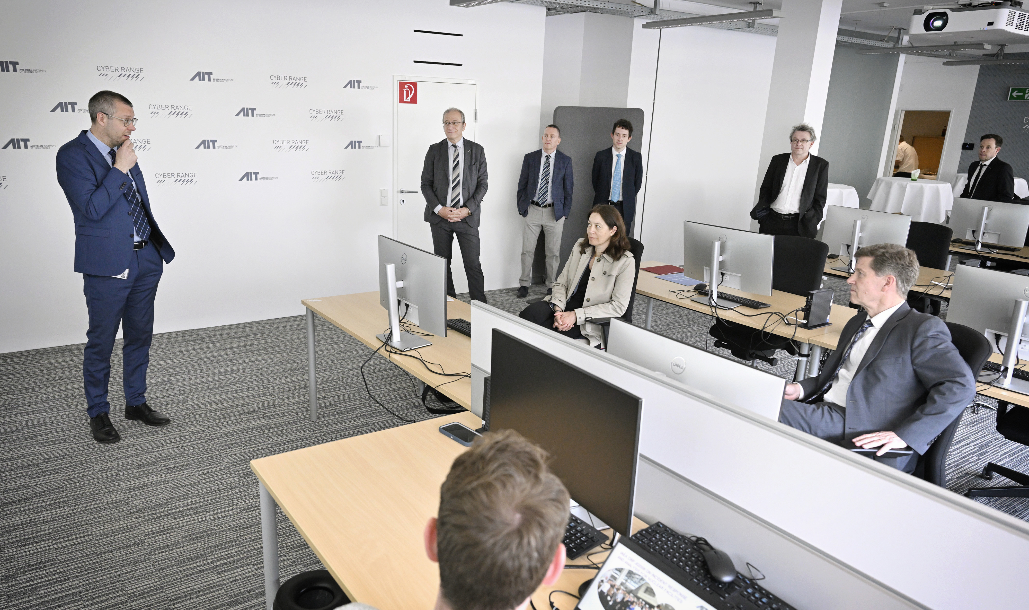 ddg-ns-ait-collaborating_centre.jpg