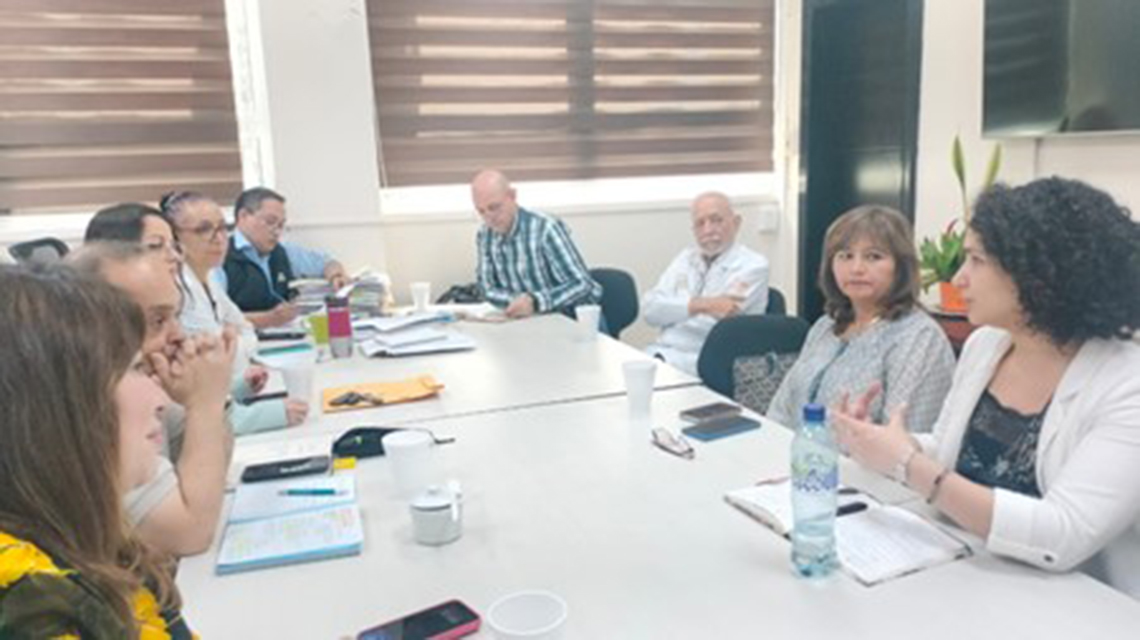 experts-gathering-guatemala-1140x640.jpg