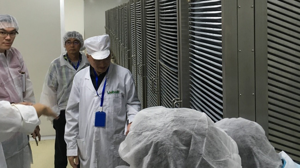 mosquito-larval-rearing-racks-1140x640.jpg