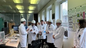 Миссия МАГАТЭ отметила повышение безопасности исследовательского реактора в Чешской Республике и рекомендовала вести работу по постоянному совершенствованию (на англ. языке)