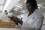 En coopération avec l’Organisation des Nations Unies pour l’alimentation et l’agriculture (FAO), l’AIEA utilise des techniques d’irradiation pour améliorer le manioc et le rendre résistant à des conditions climatiques défavorables et à des maladies, comme celle due au virus de la mosa?que et la maladie des stries brunes, en République centrafricaine.