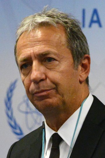 massimo-aparo-2013-portrait.jpg